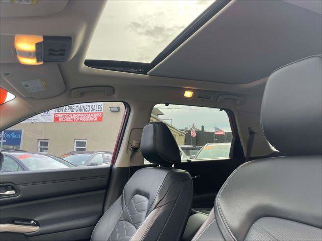 Used 2023 Nissan Pathfinder Platinum image 20