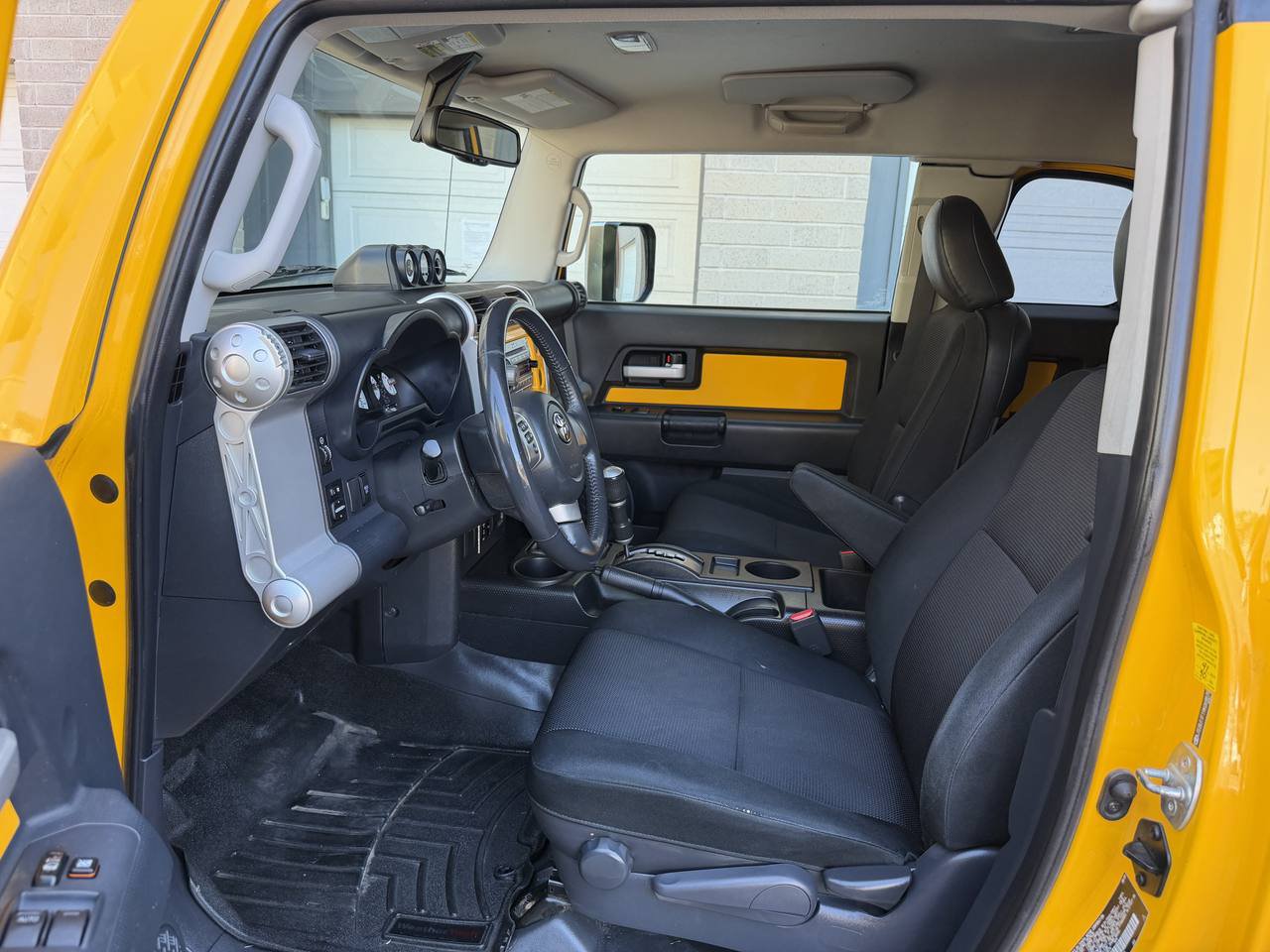 Used 2009 Toyota FJ Cruiser 4WD w/ Upgrade Pkg 2 image 15