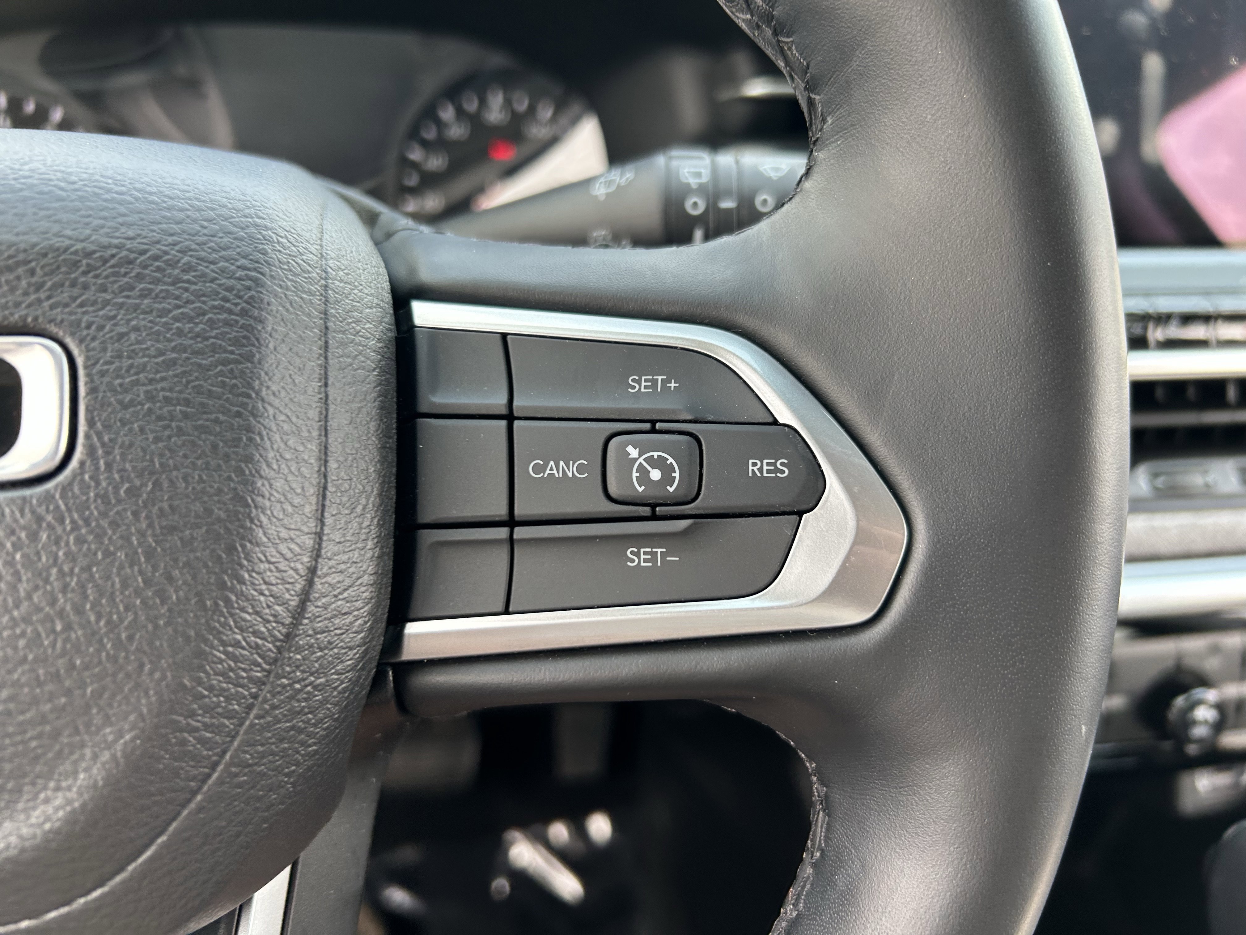 Used 2022 Jeep Compass Latitude w/ Sun and Sound Group AWD/4WD image 17