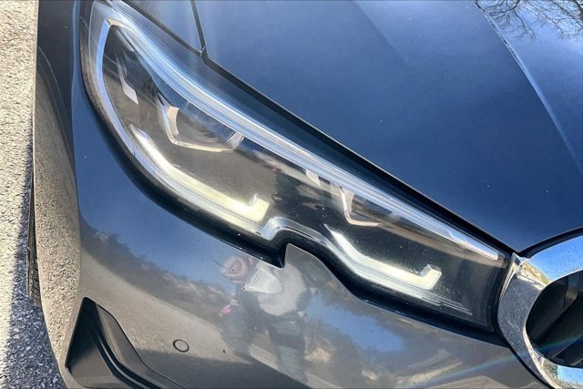 Used 2019 BMW 330i xDrive Sedan w/ Convenience Package image 32