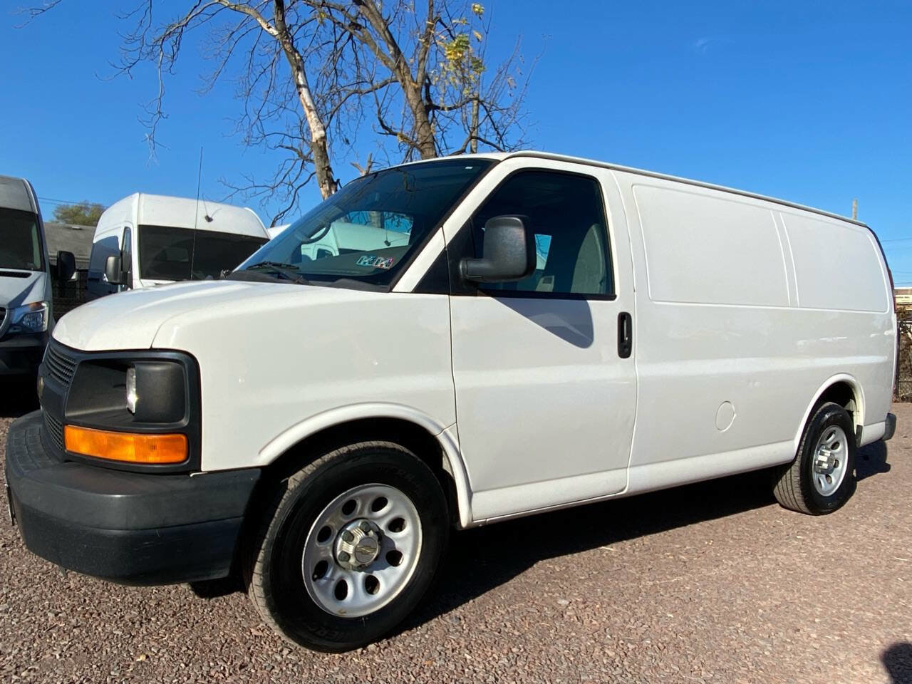 Used 2014 Chevrolet Express 1500 image 3