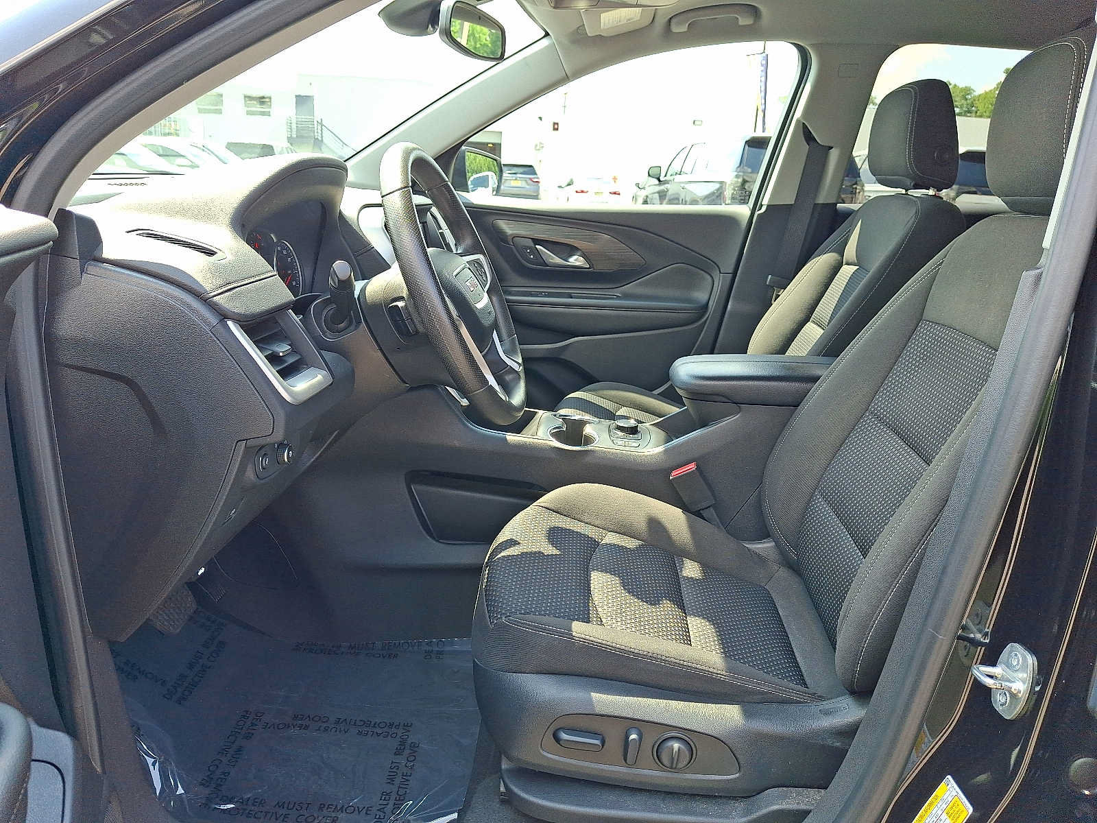 Used 2023 GMC Terrain SLE w/ Driver Convenience Package FWD image 13