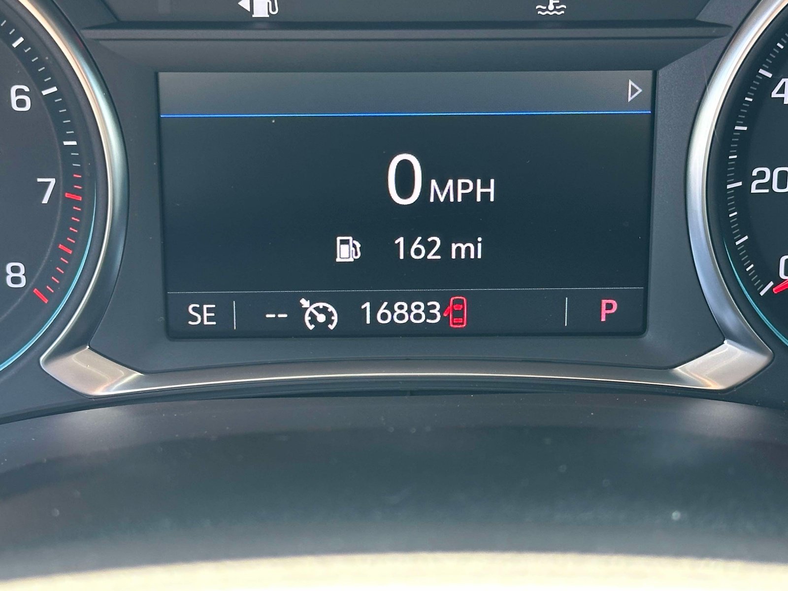 Used 2023 Chevrolet Traverse LT FWD image 25