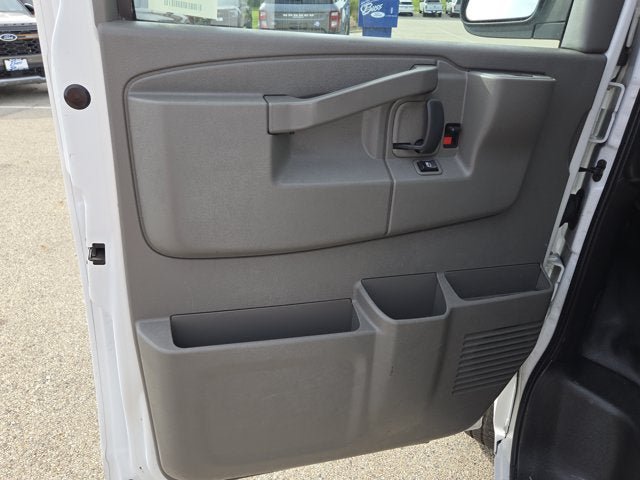 Used 2019 Chevrolet Express 2500 RWD image 14