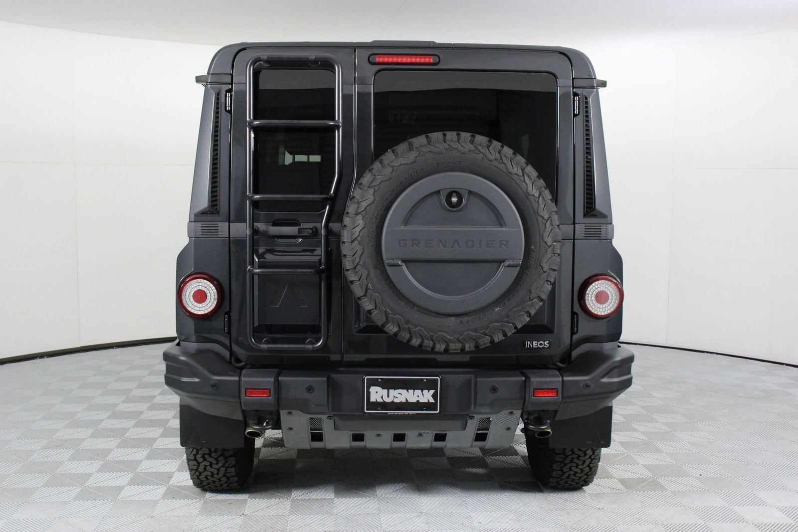 Used 2024 INEOS Grenadier Fieldmaster Edition image 5