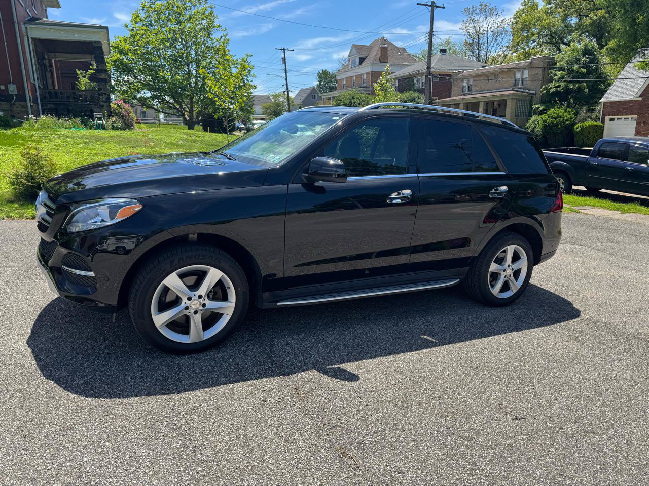 Used 2017 Mercedes-Benz GLE 350 4MATIC image 4