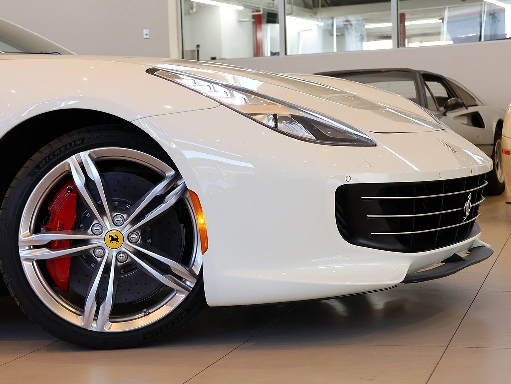 Certified 2018 Ferrari GTC4Lusso image 19