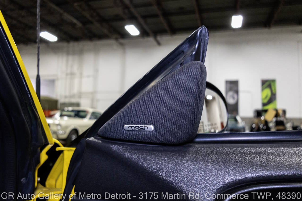Used 2004 Ford Mustang Mach 1 RWD image 35