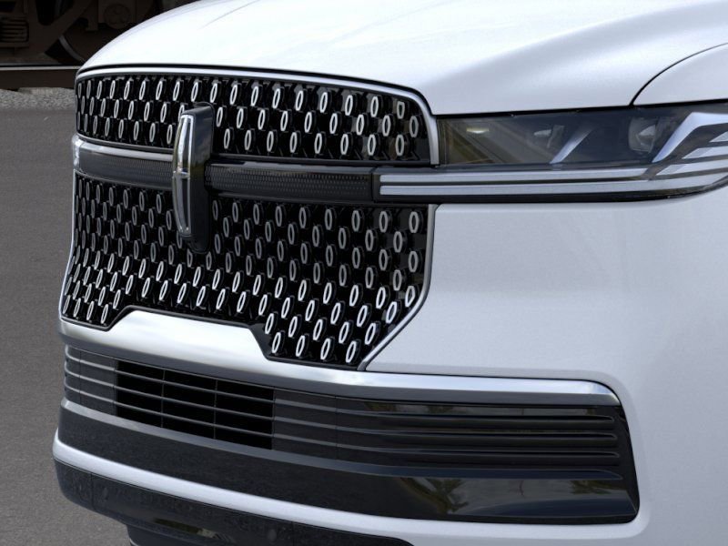 New 2026 Lincoln Navigator L Reserve AWD/4WD image 17