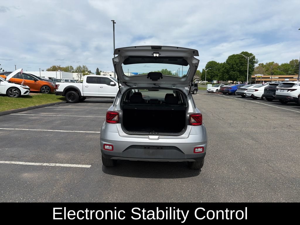 Used 2025 Hyundai Venue SEL FWD image 27