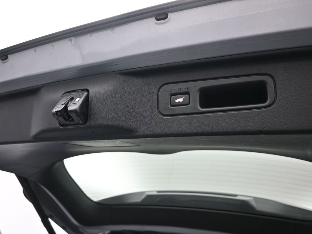 Used 2023 Honda Pilot TrailSport image 28