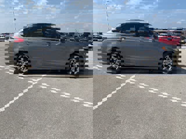 Used 2013 Ford Fusion SE FWD image 6