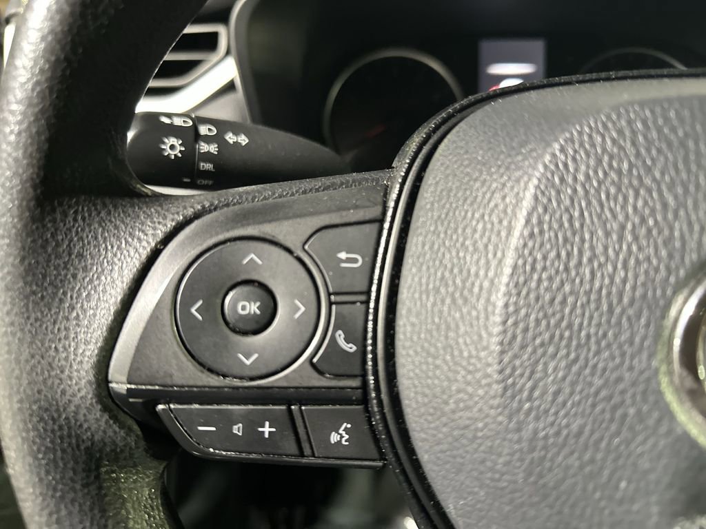 Used 2021 Toyota RAV4 LE image 33