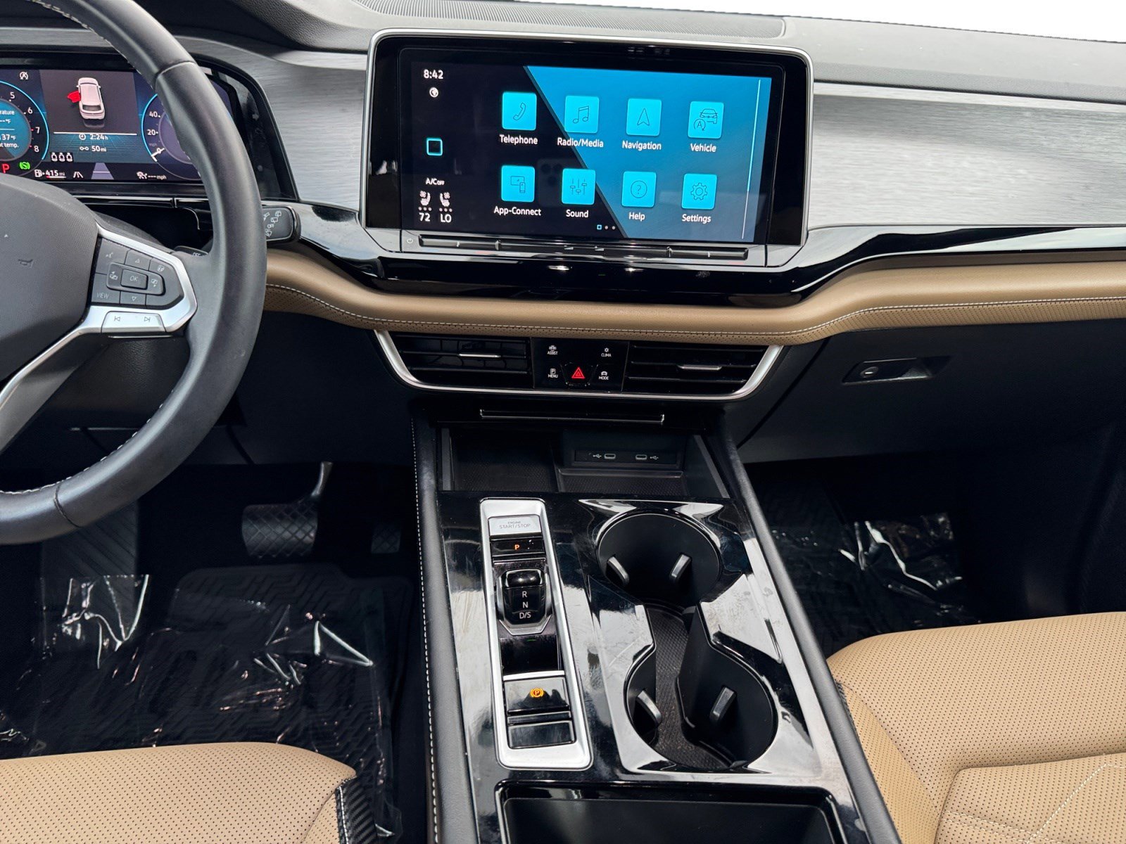 Used 2024 Volkswagen Atlas Cross Sport SE image 11