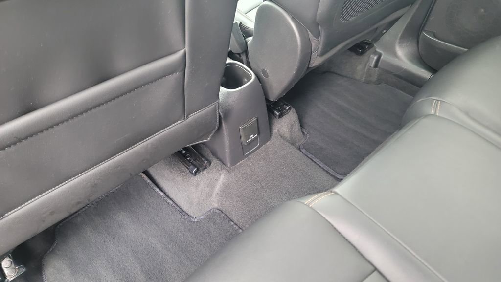 Used 2020 Chevrolet Trax Premier w/ LPO, Cargo Package image 27