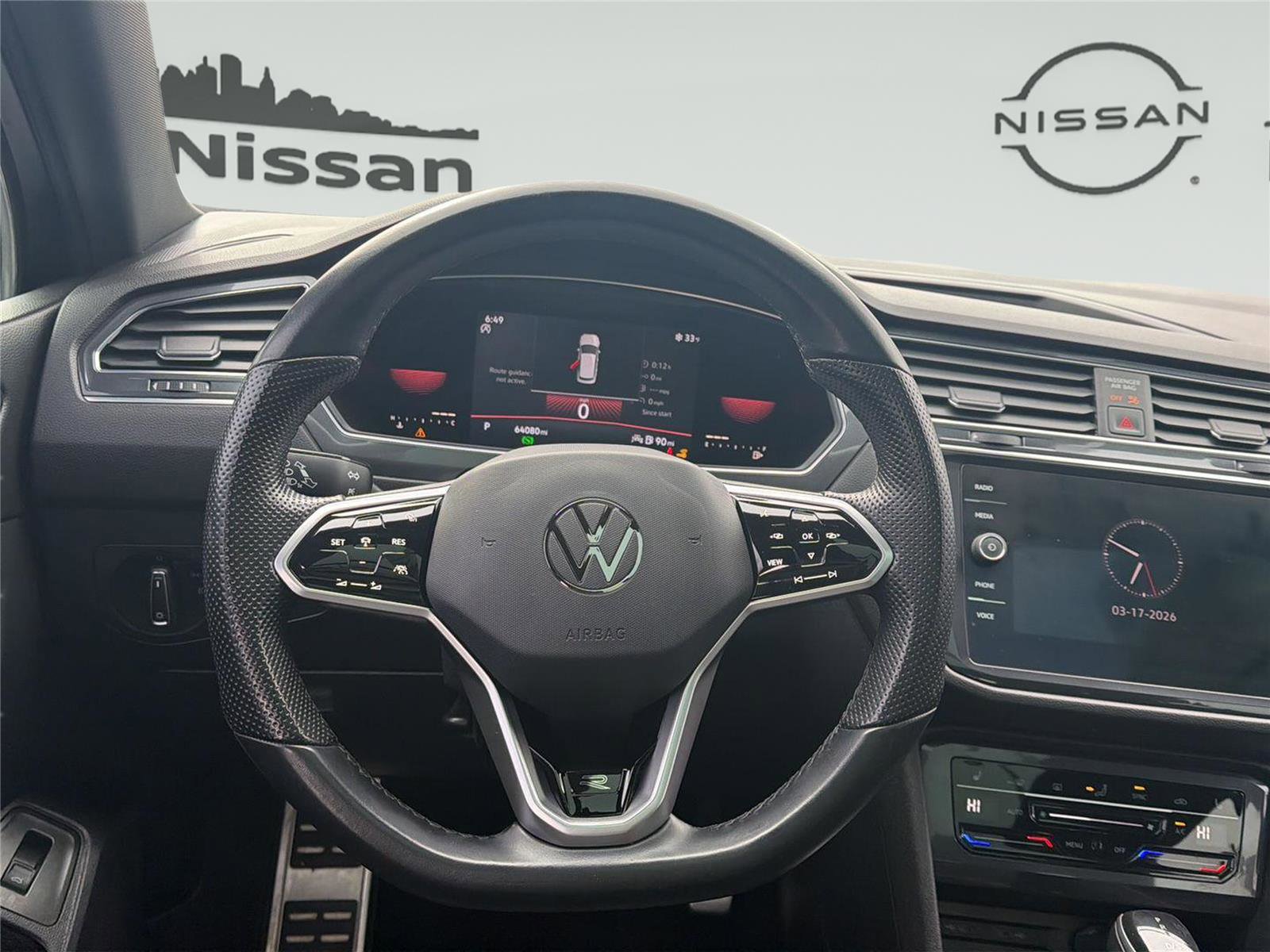 Used 2022 Volkswagen Tiguan SE R-Line image 17