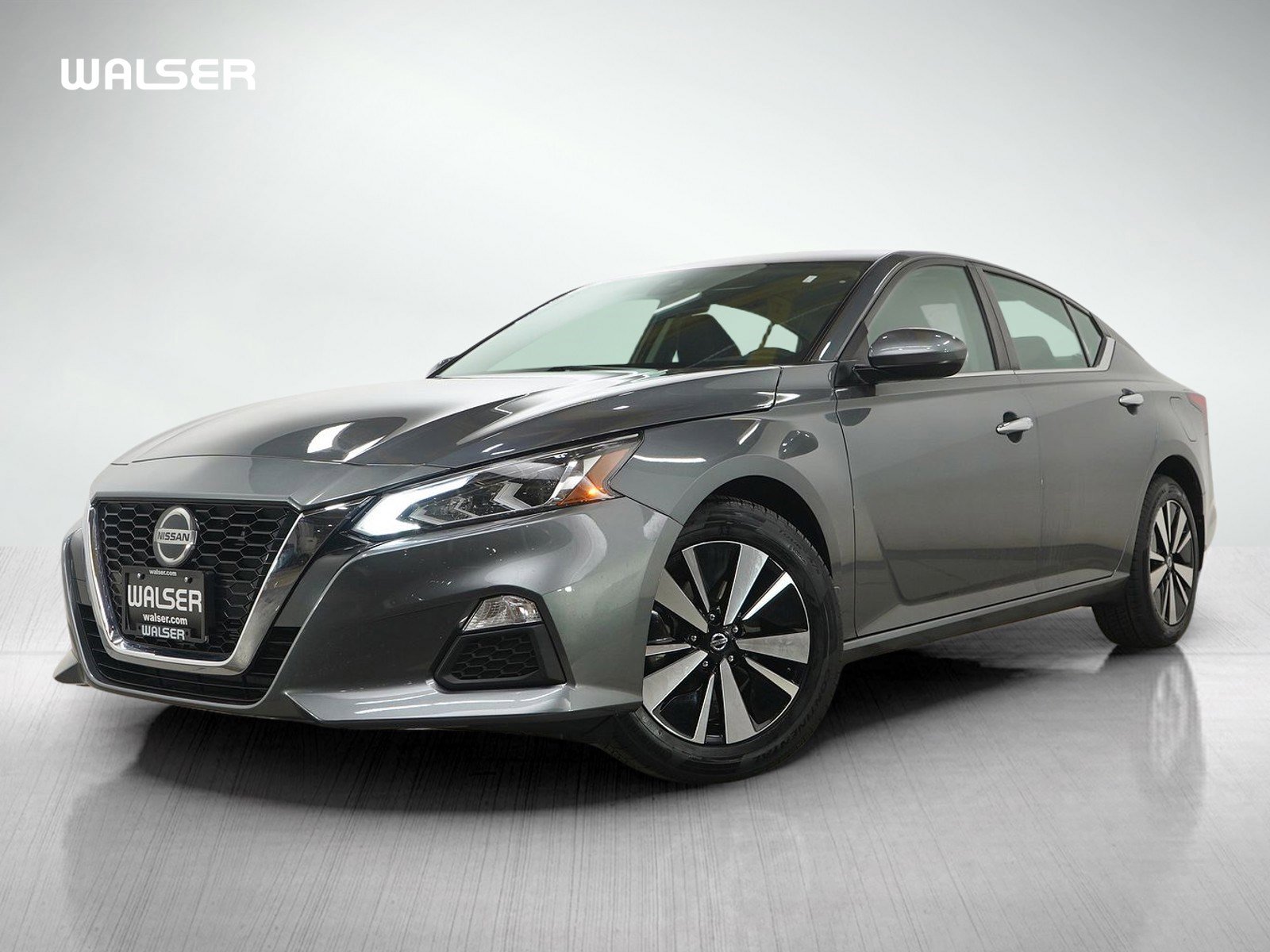 Used 2021 Nissan Altima 2.5 SV image 1