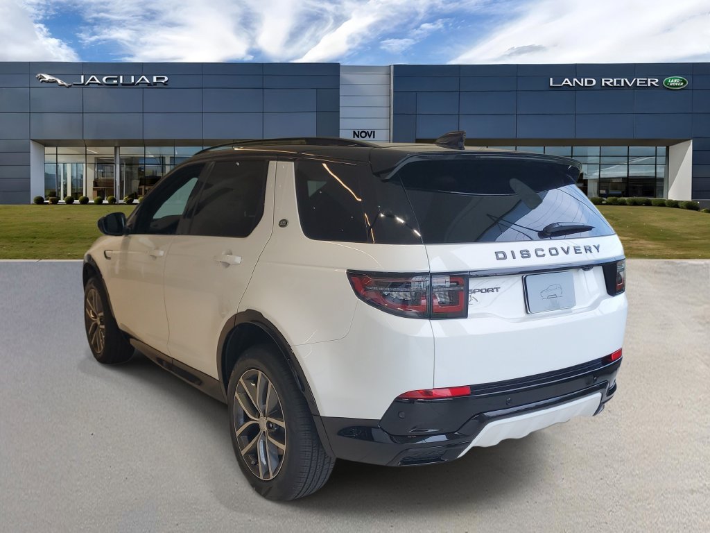New 2026 Land Rover Discovery Sport Landmark AWD/4WD image 4