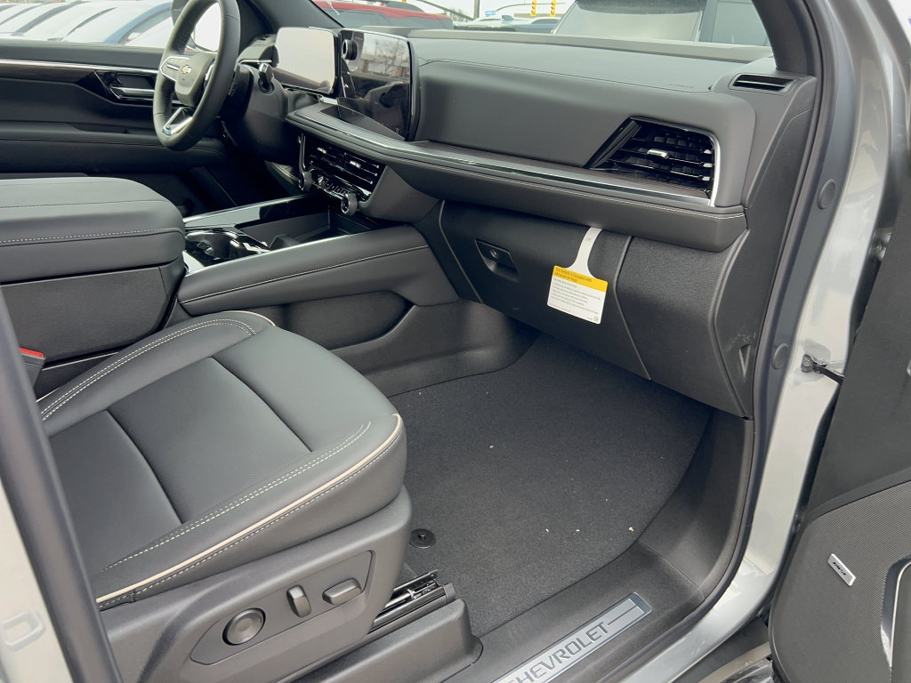 New 2026 Chevrolet Tahoe Premier w/ Sun And Tow Package AWD/4WD image 5