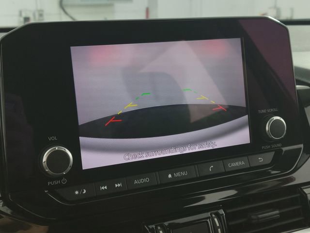 Used 2023 Nissan Pathfinder SV image 21