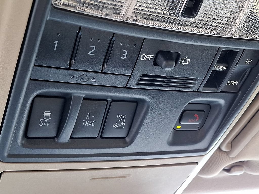 Used 2022 Toyota 4Runner Limited AWD/4WD image 30