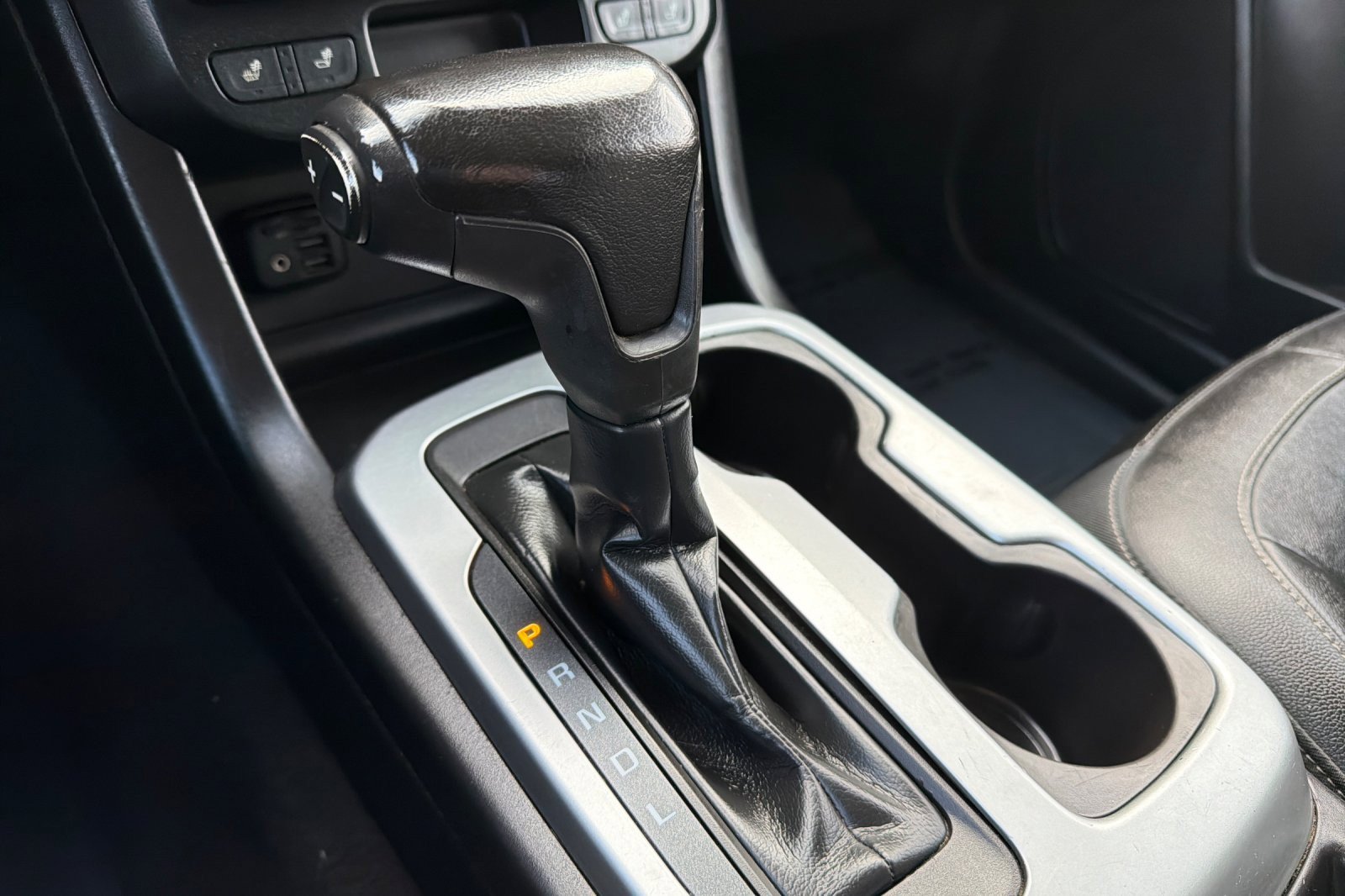 Used 2019 Chevrolet Colorado LT w/ Luxury Package, Chrome AWD/4WD image 18