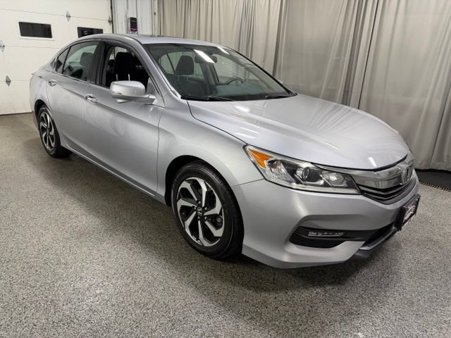Used 2016 Honda Accord EX image 3