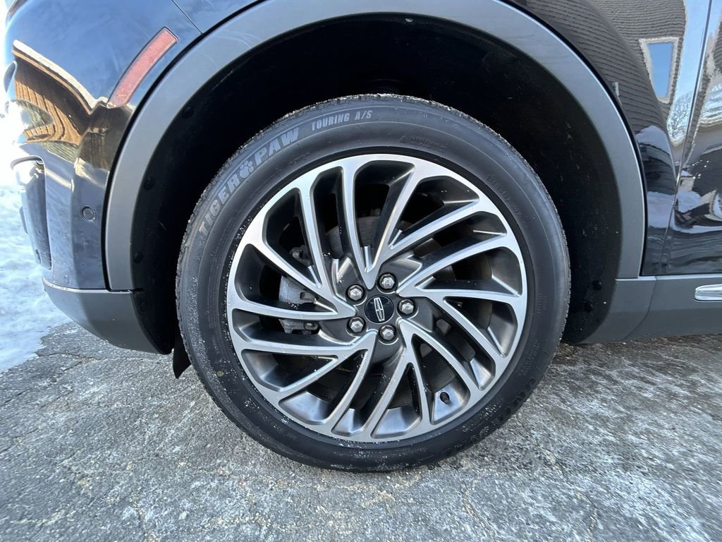 Used 2020 Lincoln Nautilus Reserve image 10