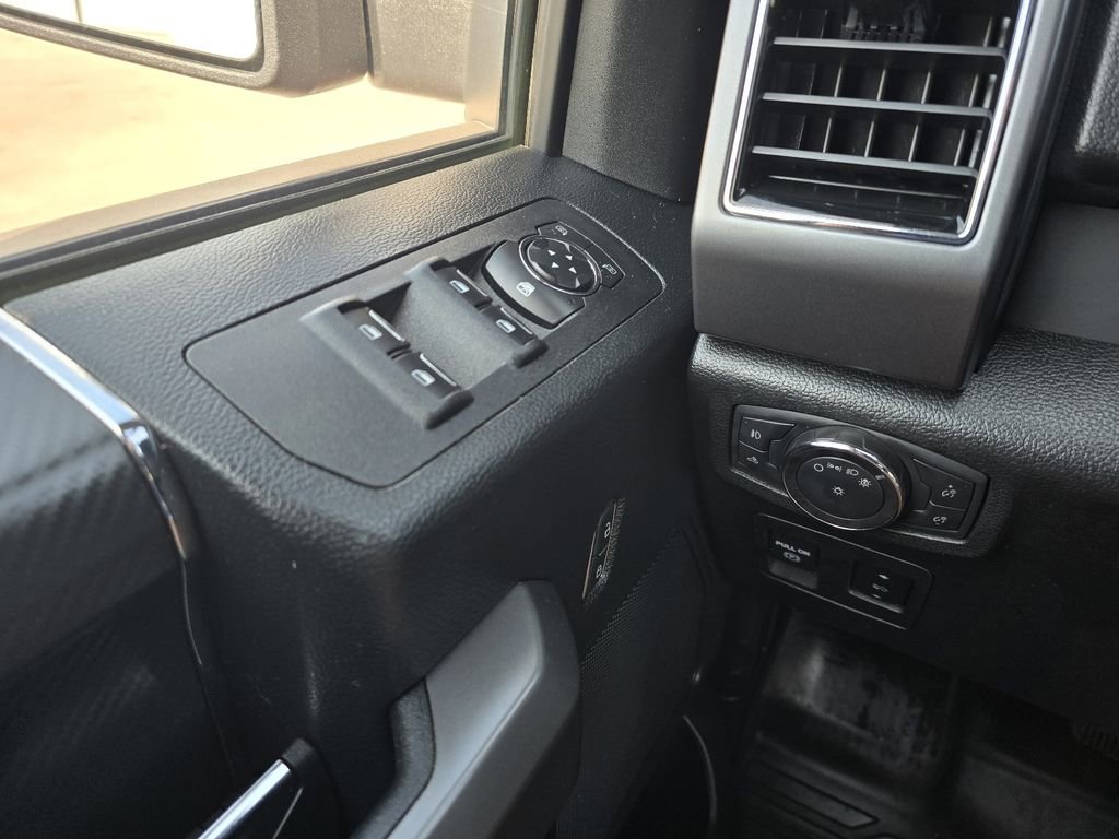 Used 2019 Ford F150 XLT w/ Equipment Group 302A Luxury AWD/4WD image 24