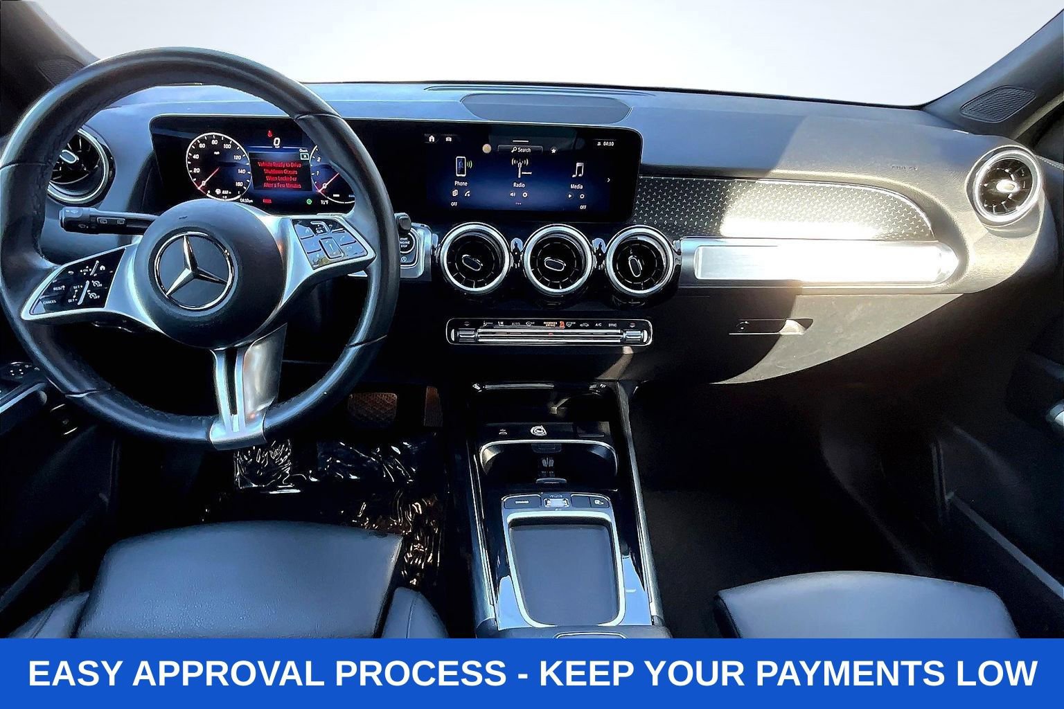 Used 2025 Mercedes-Benz GLB 250 image 9