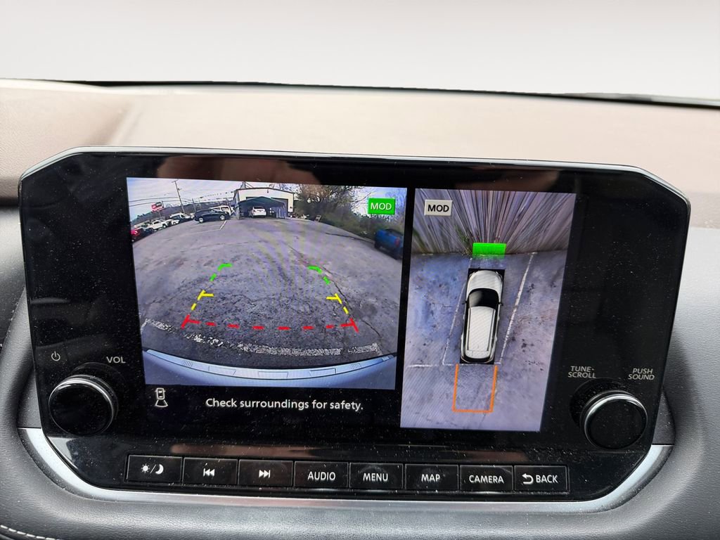 Used 2023 Nissan Rogue SL w/ SL Premium Package image 9