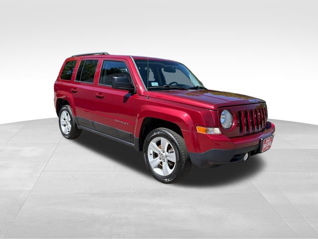 Used 2014 Jeep Patriot Latitude AWD/4WD image 1