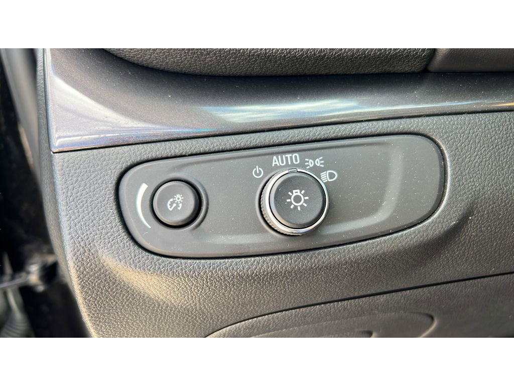 Used 2022 Buick Encore Preferred w/ Safety Package AWD/4WD image 23