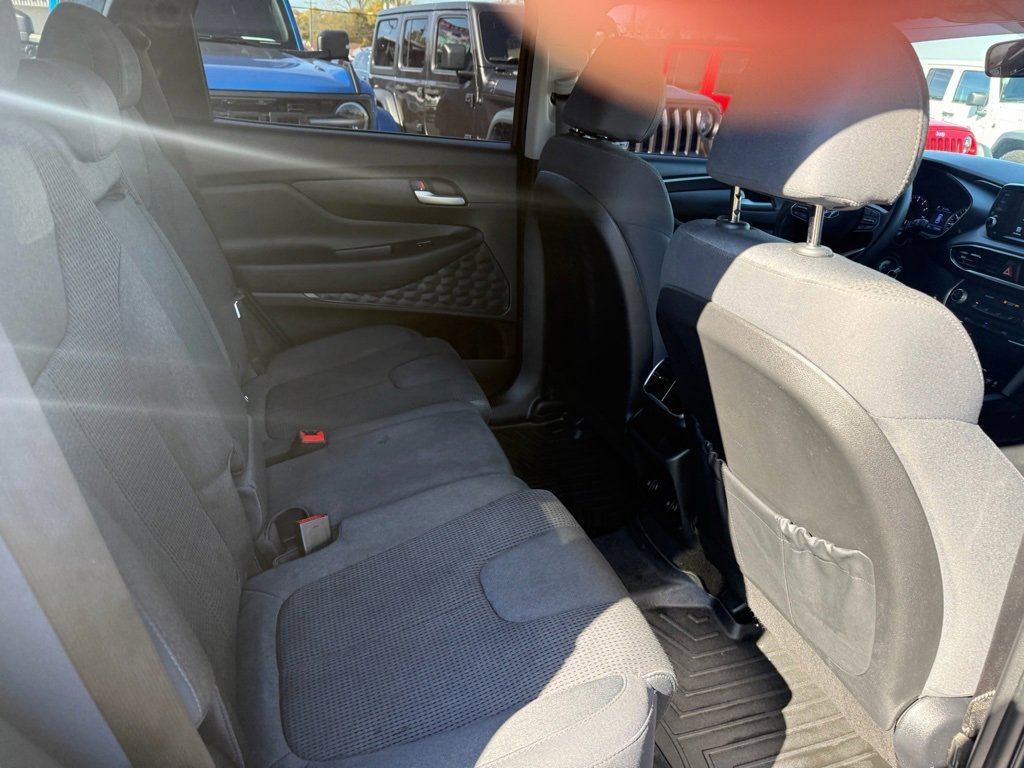 Used 2020 Hyundai Santa Fe SE image 14