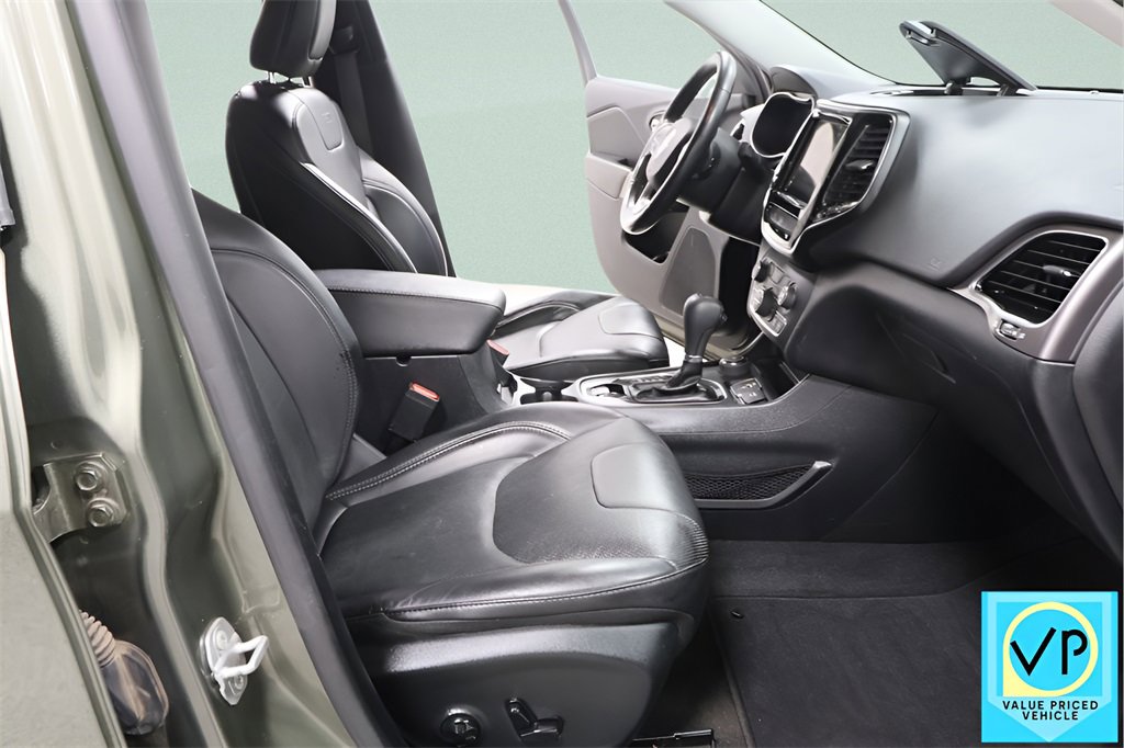 Used 2020 Jeep Cherokee Limited image 31