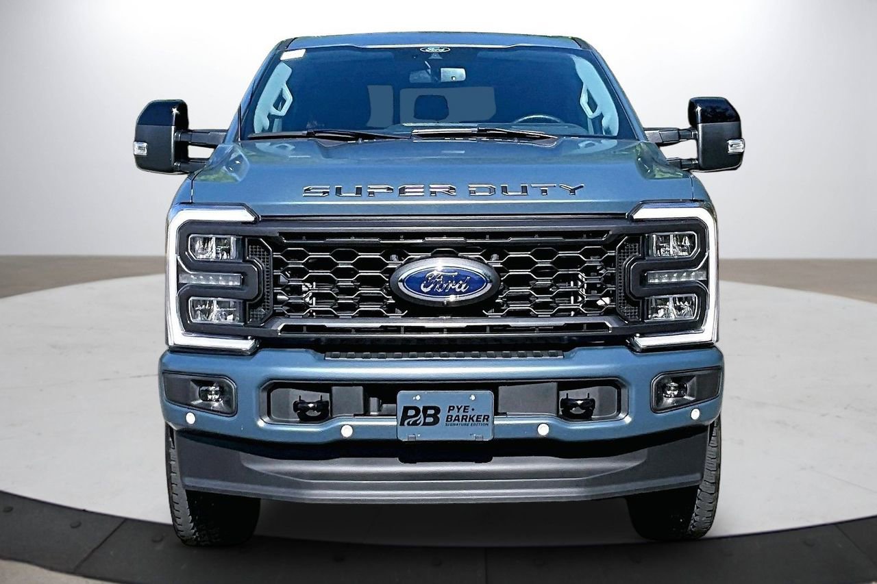 Used 2024 Ford F350 Lariat w/ Lariat Ultimate Package image 3