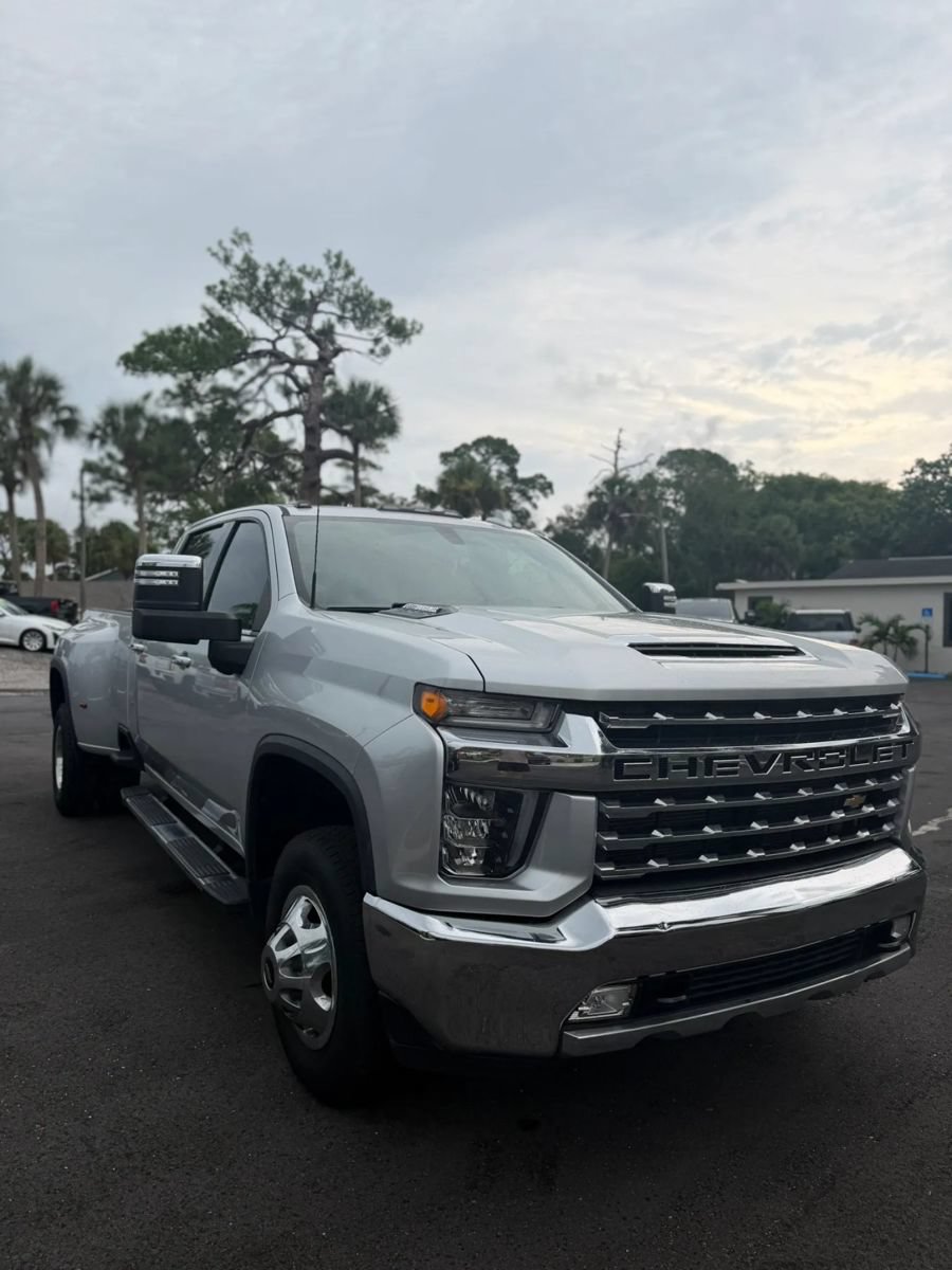Used 2020 Chevrolet Silverado 3500 LTZ w/ Gooseneck/5TH Wheel Package AWD/4WD image 3