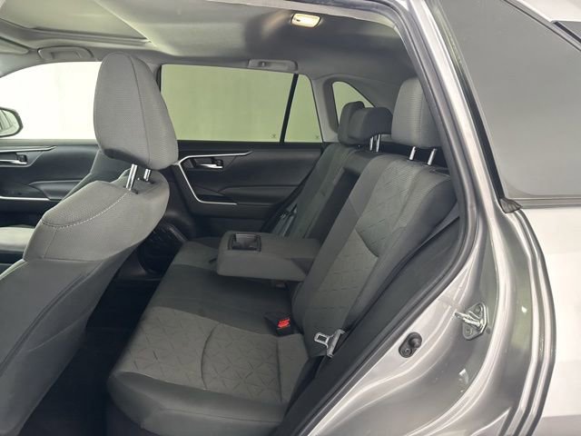Used 2022 Toyota RAV4 XLE image 27