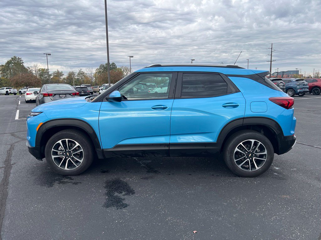 Used 2026 Chevrolet TrailBlazer LT AWD/4WD image 3