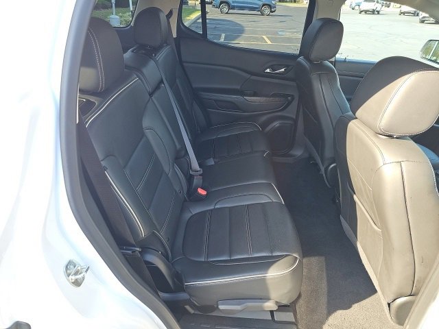 Used 2023 GMC Acadia Denali image 13