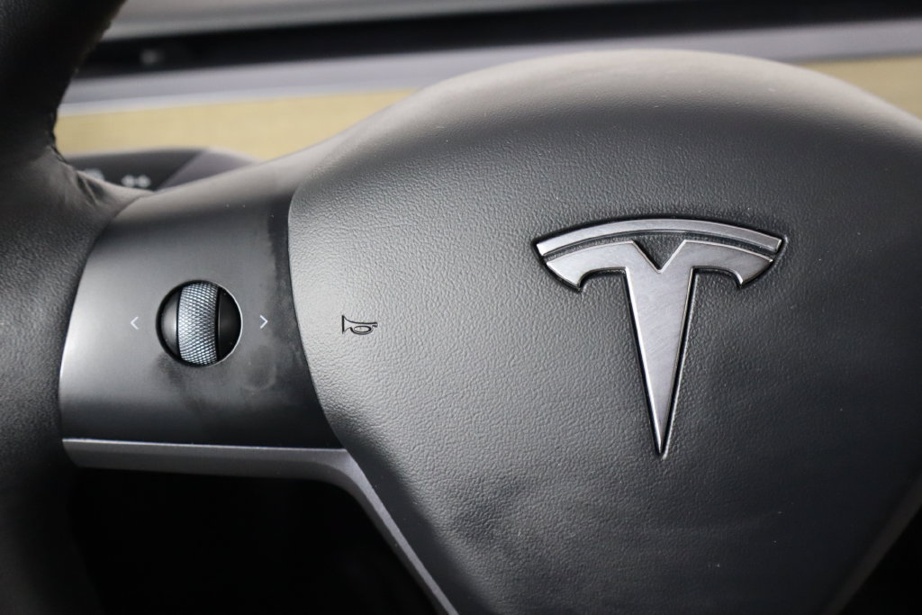 Used 2022 Tesla Model Y Performance AWD/4WD image 8