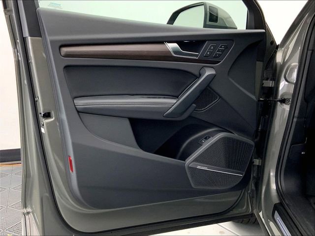 Used 2023 Audi Q5 2.0T Premium Plus w/ Premium Plus Package image 27