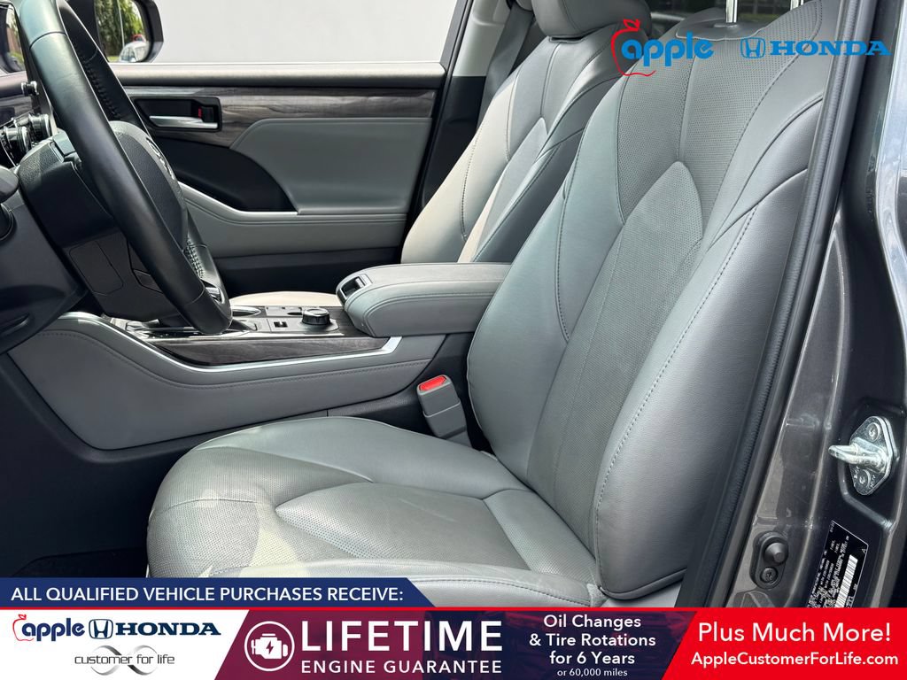 Used 2023 Toyota Highlander Limited AWD/4WD image 7