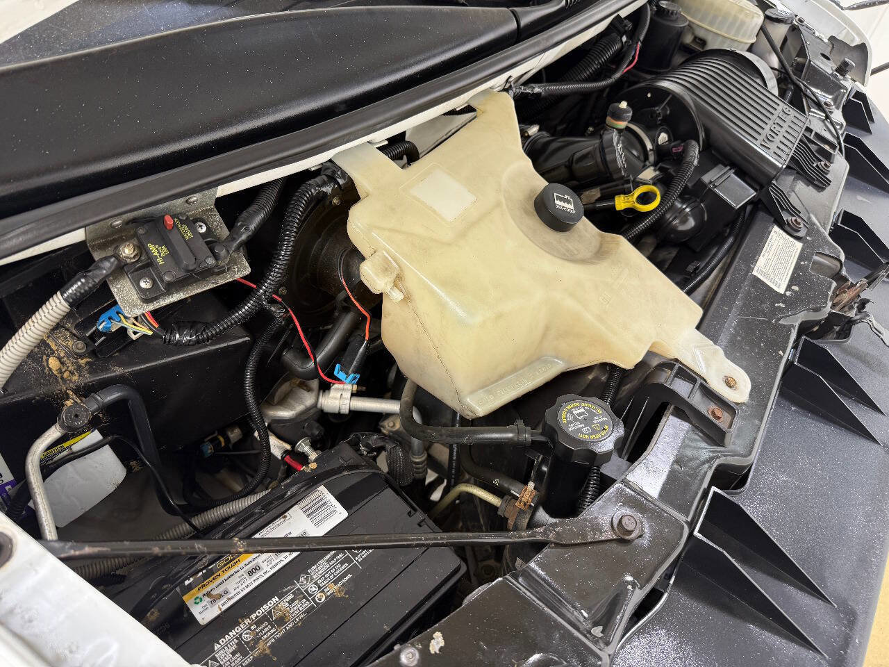 Used 2004 Chevrolet Express 3500 3500 2dr Commercial/Cutaway/Ch w/ School Bus Package image 76