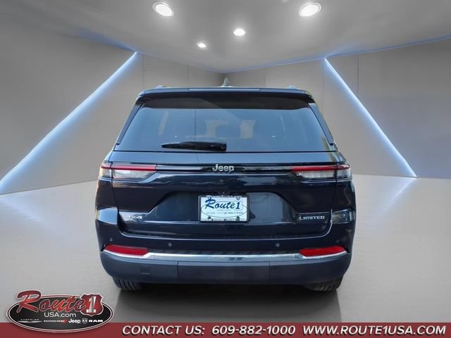 Used 2023 Jeep Grand Cherokee Limited AWD/4WD image 5