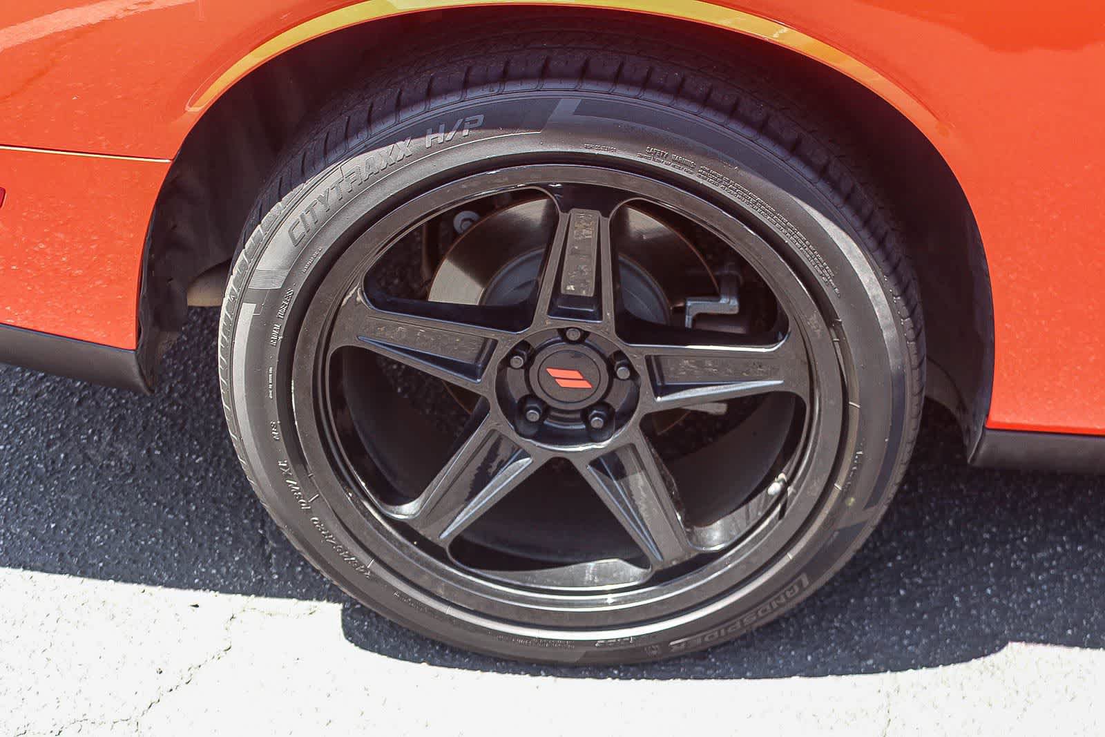 Used 2019 Dodge Challenger SXT RWD image 11