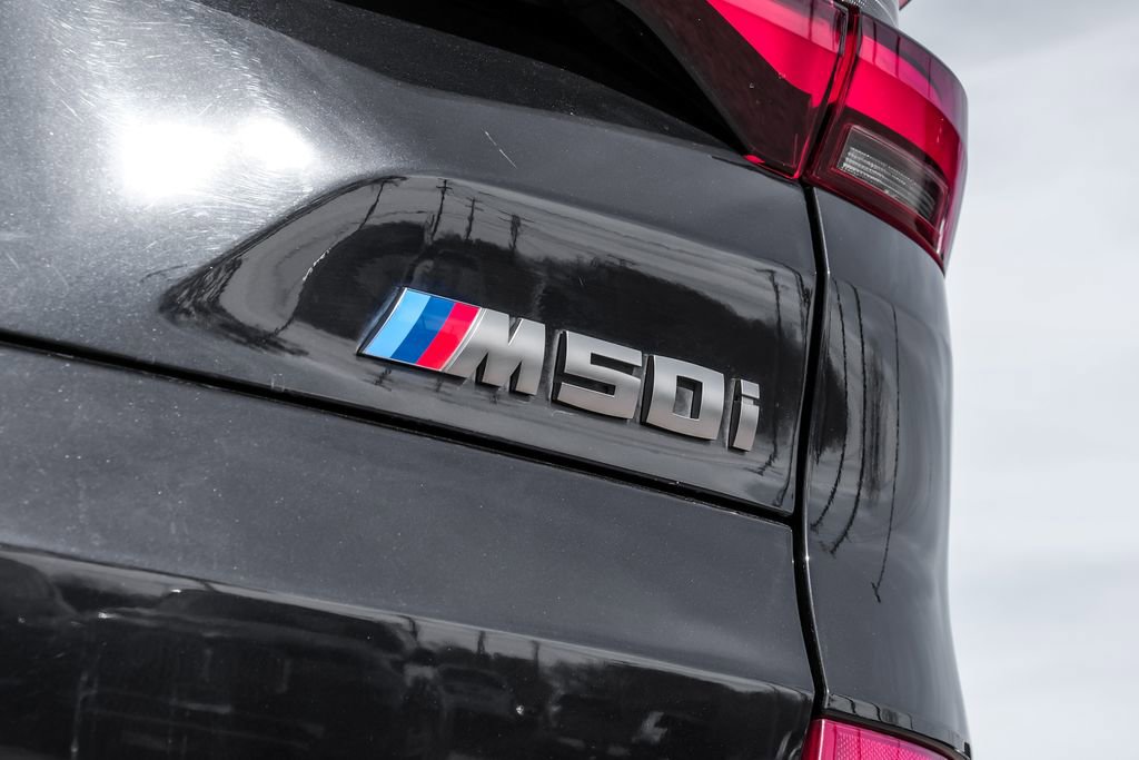 Used 2022 BMW X5 M50i w/ Executive Package image 56