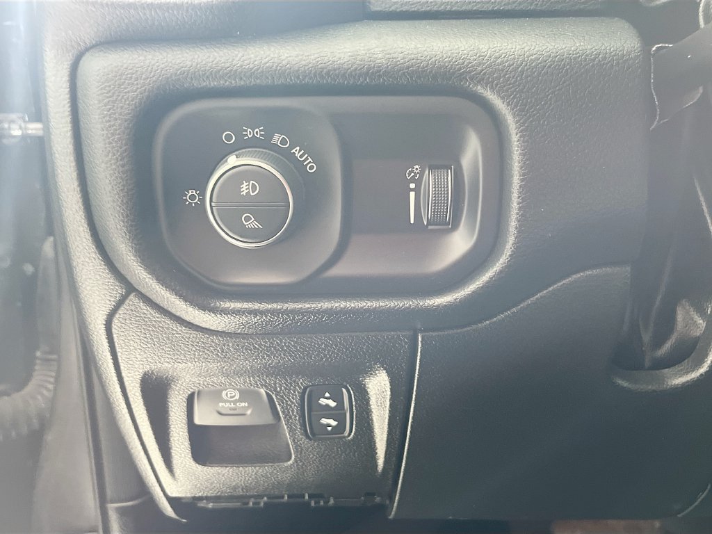 Used 2022 RAM 1500 Big Horn AWD/4WD image 10