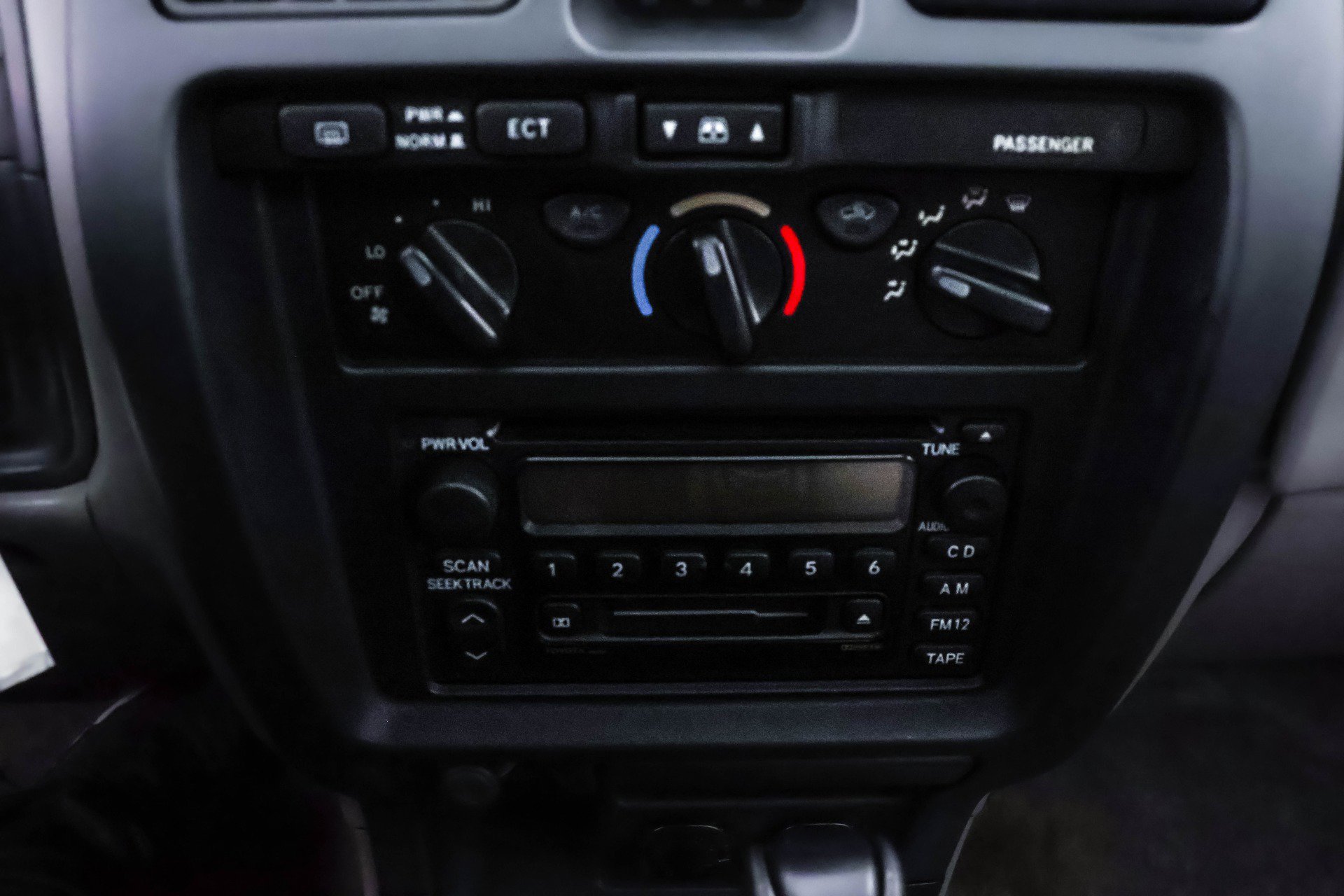 Used 2001 Toyota 4Runner SR5 image 11