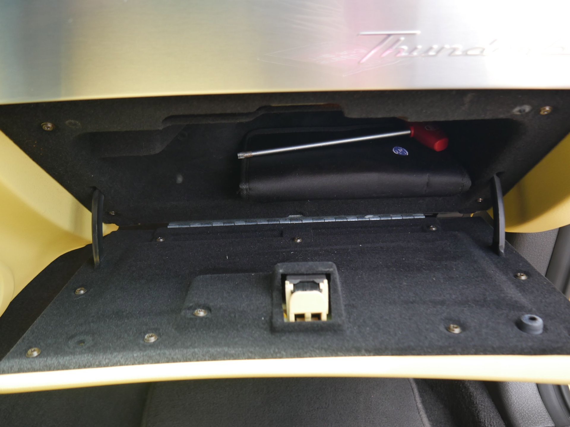 Used 2002 Ford Thunderbird RWD image 75